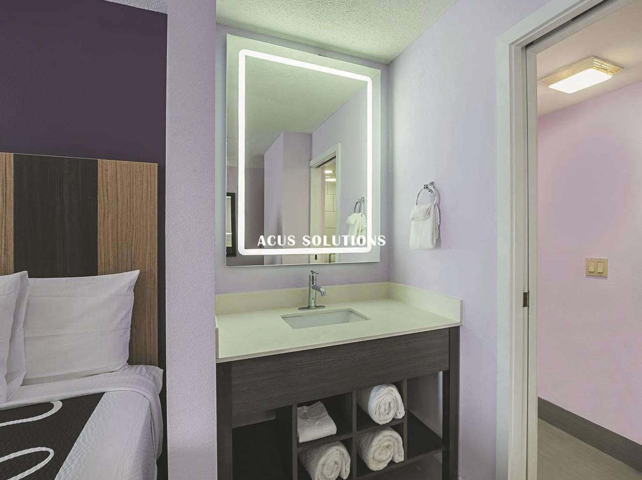 La Quinta Inn Std Vanity